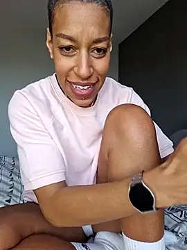 Goldenlace online show from March 11, 2026, 11:15 am