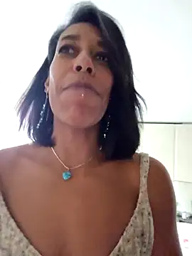 Goldenlace online show from March 5, 2025, 2:12 pm