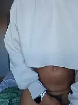 Goldenlace online show from November 27, 2025, 10:48 am