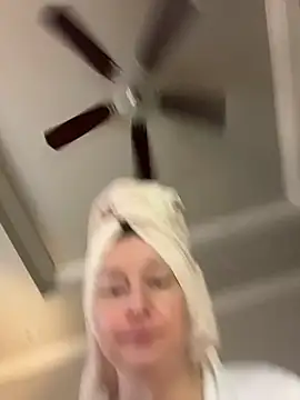 Vivian MayXxX online show from December 21, 2025, 9:26 pm