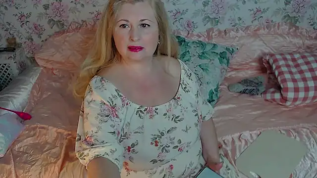BustyDonnaSexyy online show from April 25, 2026, 12:08 pm