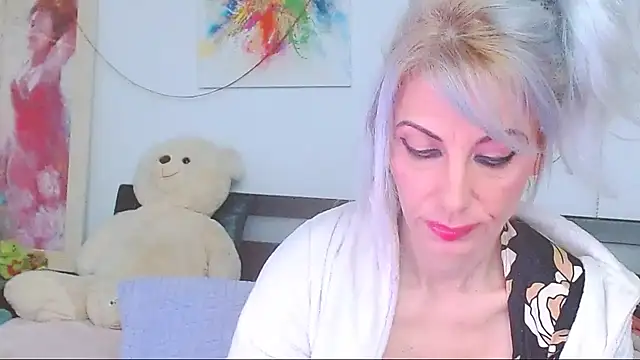 HoneyLara online show from March 14, 2026, 10:38 pm