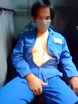 tarou08700870 online show from November 24, 2025, 5:02 pm