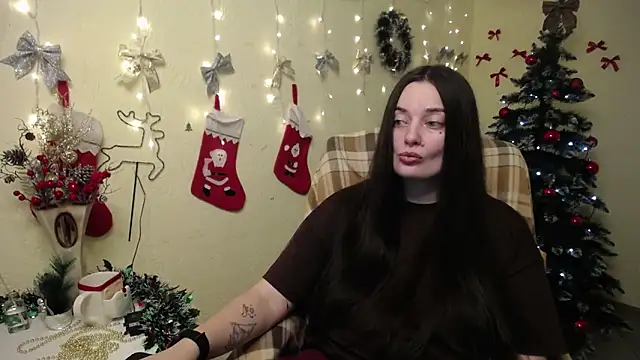 MilanaPrice online show from December 18, 2025, 6:45 pm