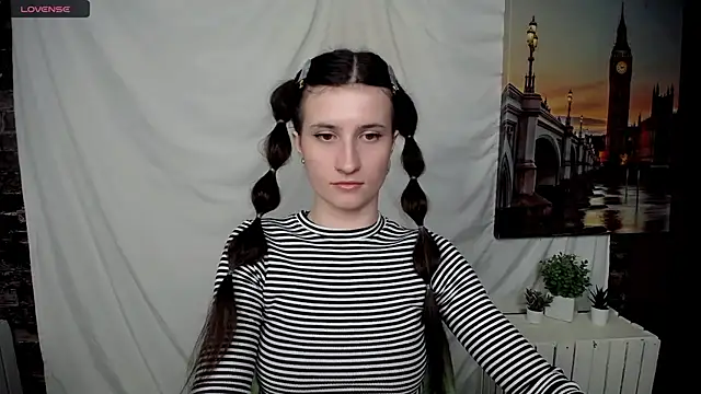 MaryEm976 online show from March 16, 2025, 8:32 am