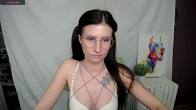 MaryEm976 online show from March 12, 2025, 12:57 pm