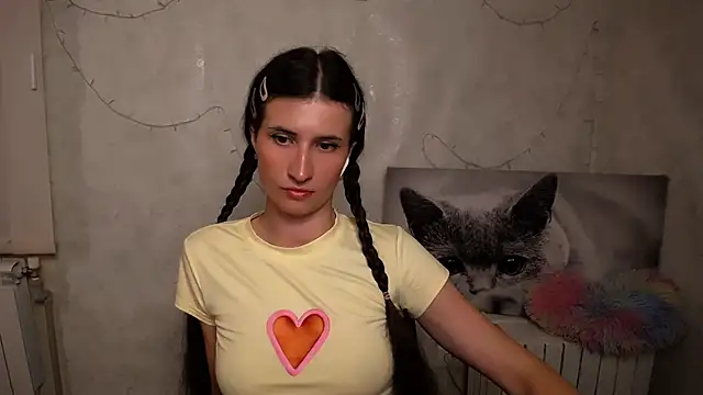 MaryEm976 online show from May 23, 2026, 8:57 am