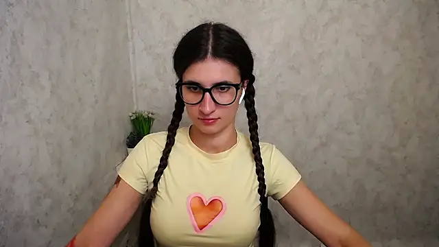 MaryEm976 online show from June 24, 2026, 12:04 pm