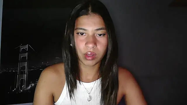 Snapshot of dark_enchantress_ chatting on August 5, 2026, 12:26 am dark enchantress online show from August 5, 2026, 12:26 am
