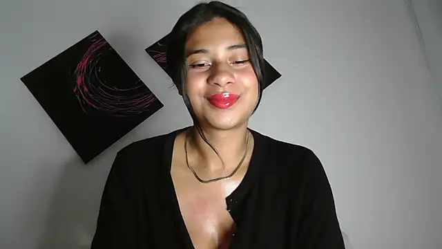 dark enchantress  online show from November 5, 2025, 9:51 pm