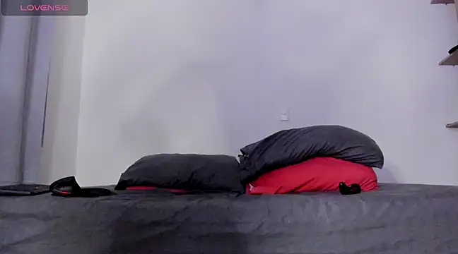 Cloudy pigDude online show from March 6, 2025, 4:52 am