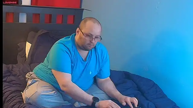 Snapshot of lefty15242 chatting on February 16, 2026, 11:57 pm lefty15242 online show from February 16, 2026, 11:57 pm