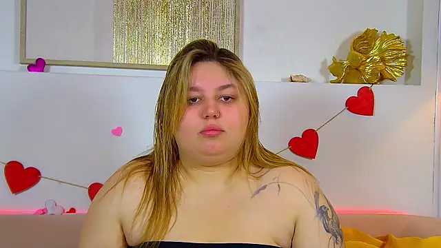 LillianKim online show from February 16, 2026, 6:28 pm