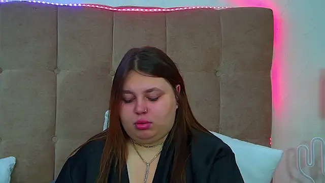 LillianKim online show from September 12, 2025, 6:29 pm