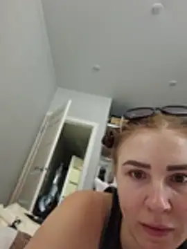 92yourbitch922 online show from May 4, 2026, 10:51 am
