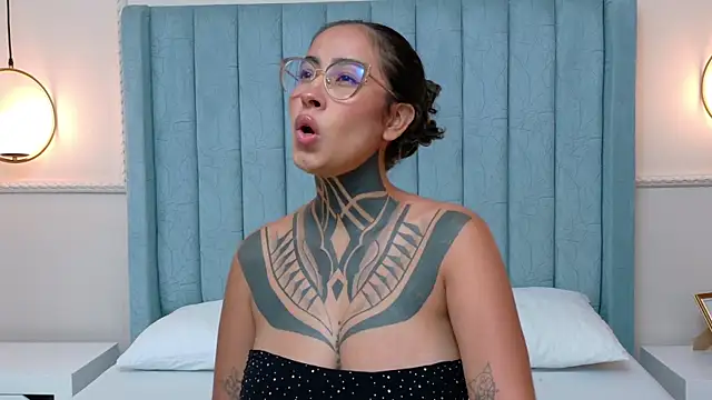 NicoleBlum online show from July 9, 2026, 7:35 pm