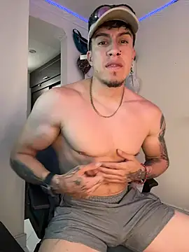 strongboy  online show from August 3, 2026, 4:57 pm
