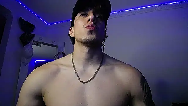 strongboy  online show from January 19, 2025, 12:38 am