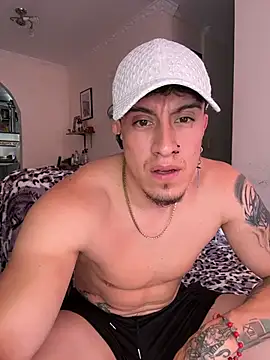 strongboy  online show from July 31, 2026, 4:59 pm