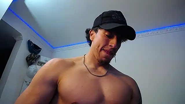 strongboy  online show from January 25, 2025, 3:09 am