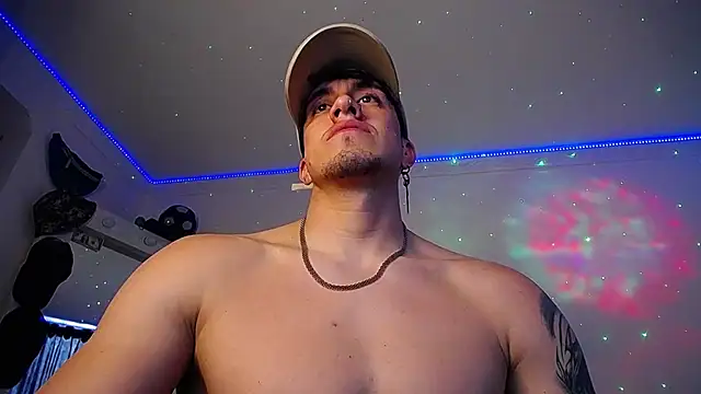 strongboy  online show from November 24, 2025, 8:09 pm