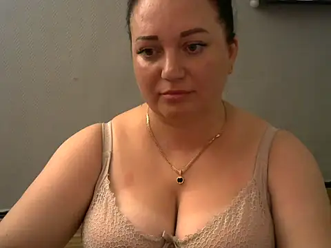 AmanaGi online show from September 8, 2025, 3:33 pm