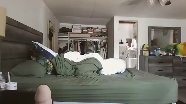 bttm geek000 online show from April 19, 2026, 5:36 pm