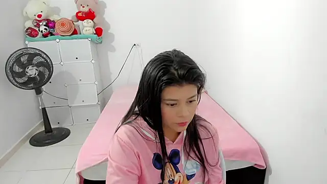 sweetnia online show from July 27, 2026, 5:53 pm