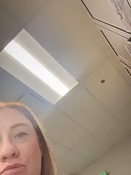 cinnatitties online show from September 29, 2025, 8:03 pm