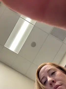 cinnatitties online show from December 15, 2025, 5:19 pm