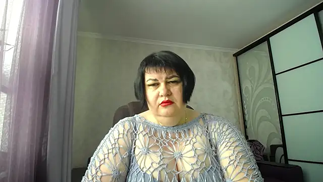 JuicyLady Di online show from May 21, 2026, 5:16 am