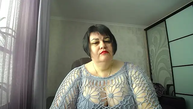 JuicyLady Di online show from July 25, 2026, 5:04 am