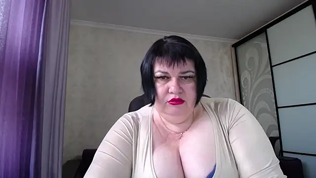 JuicyLady Di online show from October 5, 2025, 4:58 am