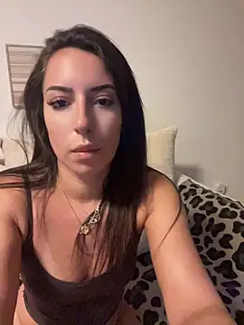 SissiVienna online show from July 15, 2026, 8:16 pm