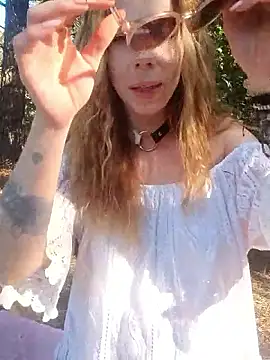 OnnaaH online show from October 18, 2025, 1:57 pm