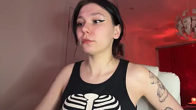 pinkdolly18 online show from February 20, 2025, 9:53 pm