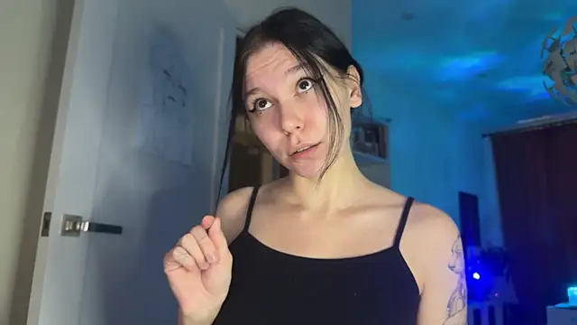 pinkdolly18 online show from September 12, 2025, 10:20 pm