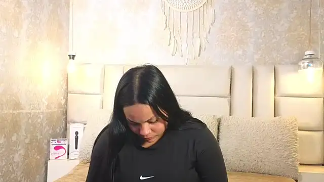 EmilyQueen3x online show from May 11, 2026, 2:29 pm