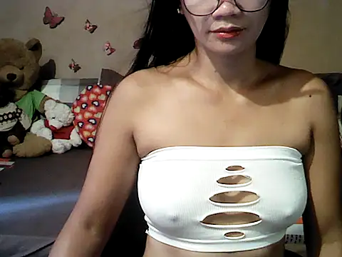 Mia Rein online show from July 2, 2026, 12:44 am