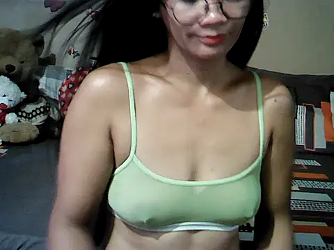 Mia Rein online show from July 17, 2026, 2:31 am