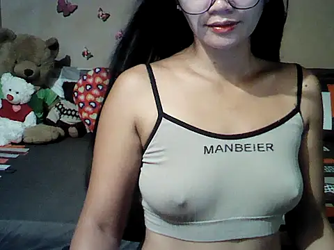 Mia Rein online show from July 15, 2026, 1:51 pm