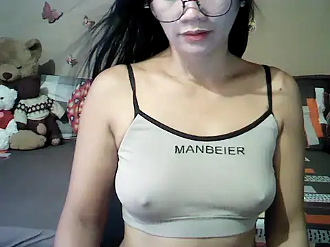 Mia Rein online show from July 7, 2026, 12:57 am