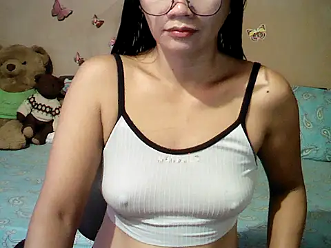 Mia Rein online show from April 26, 2026, 2:20 am