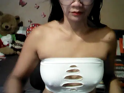 Mia Rein online show from July 26, 2026, 2:40 am