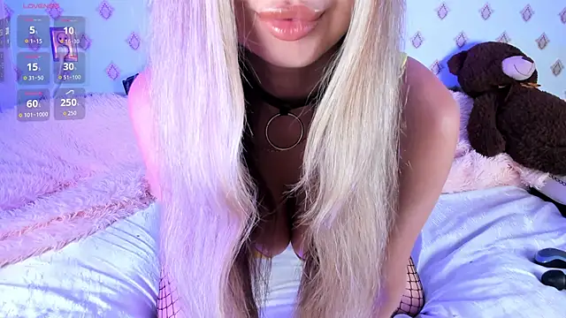 Briana Lovs online show from June 15, 2026, 4:12 am