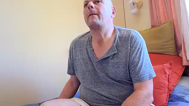 Snapshot of DaddyCumBumZA chatting on March 2, 2025, 11:52 am DaddyCumBumZA online show from March 2, 2025, 11:52 am