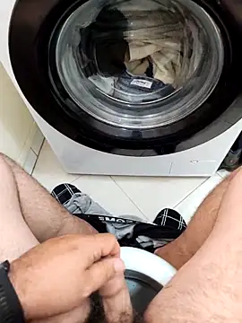 alex899927 online show from April 19, 2026, 1:23 pm