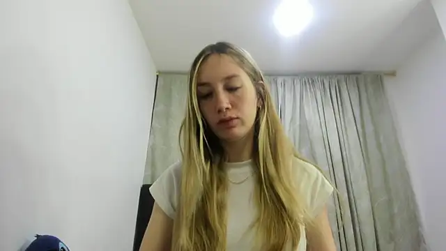 Snapshot of horny__molly_ chatting on February 19, 2026, 3:36 am horny molly online show from February 19, 2026, 3:36 am