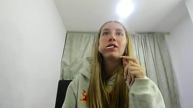 Snapshot of horny__molly_ chatting on February 23, 2026, 2:57 am horny molly online show from February 23, 2026, 2:57 am