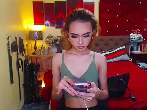 MeatyhorsecockMistress online show from October 24, 2025, 12:48 pm